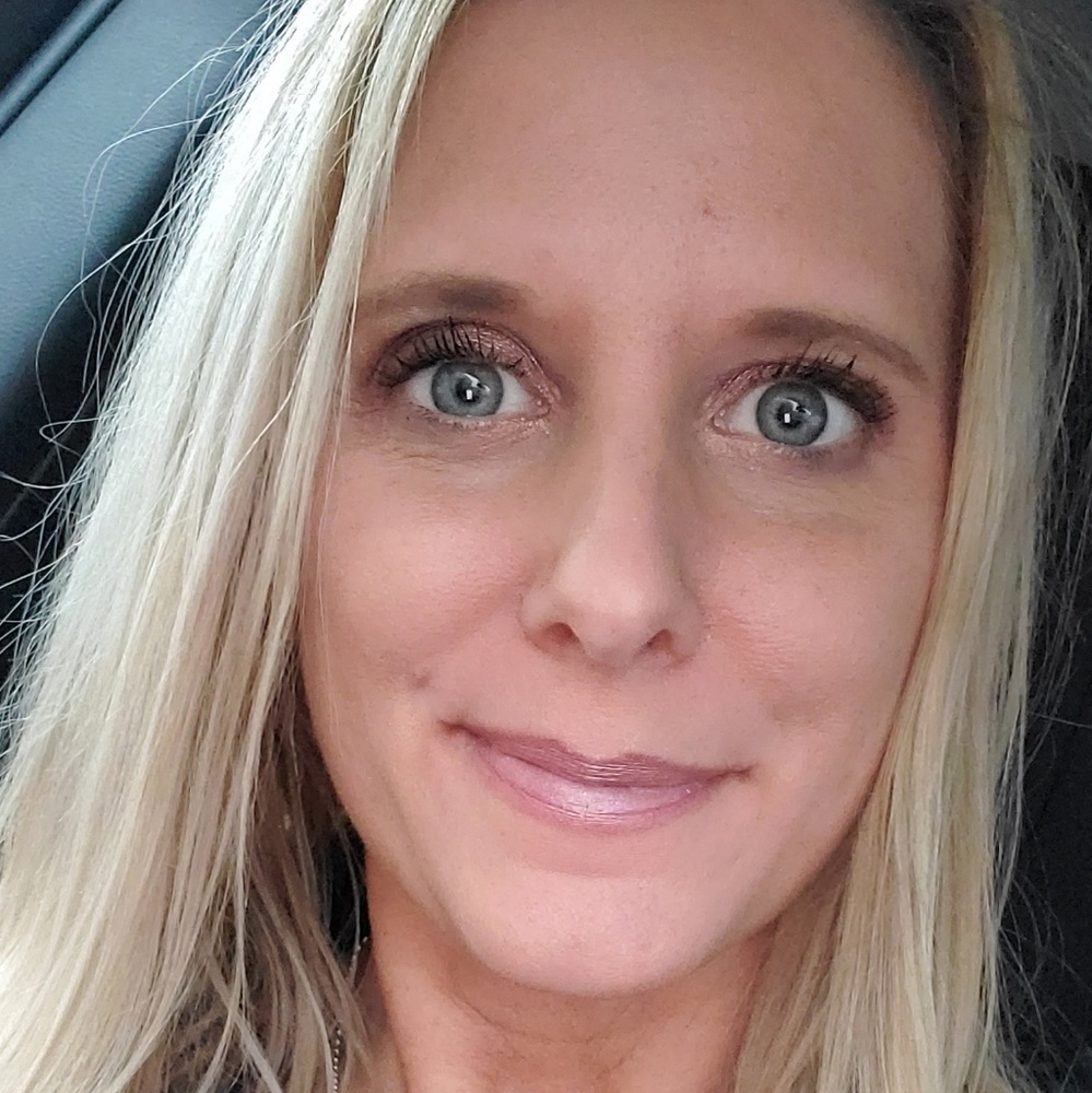 Meet your Posher, Rebecca